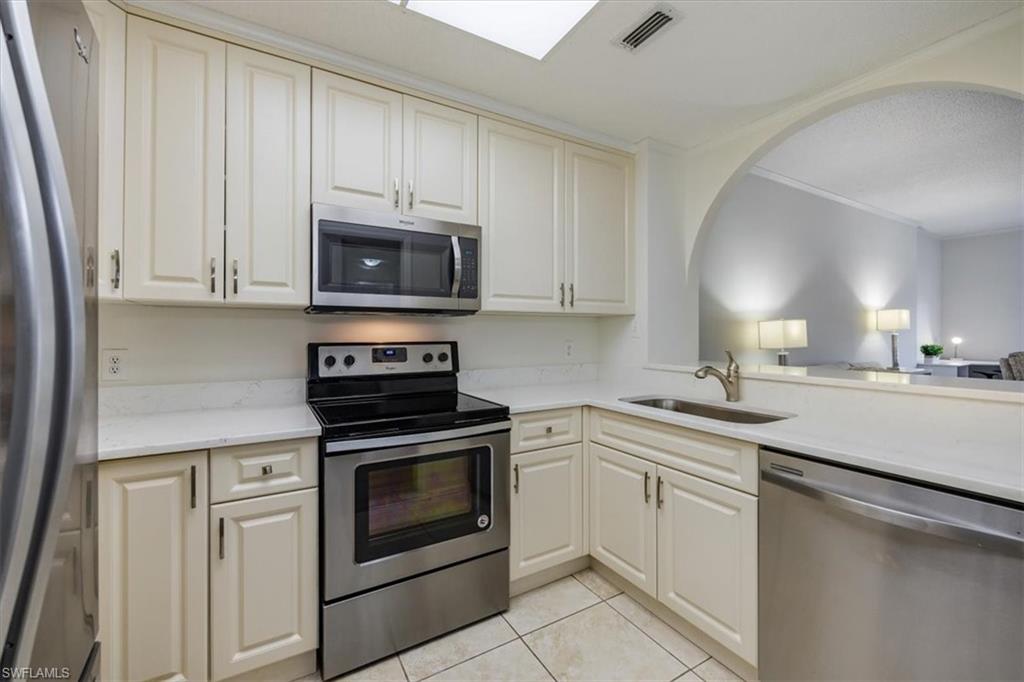 900 Arbor Lake DR # 205 Unit: 9-205