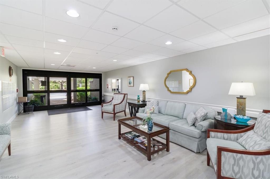 900 Arbor Lake DR # 205 Unit: 9-205