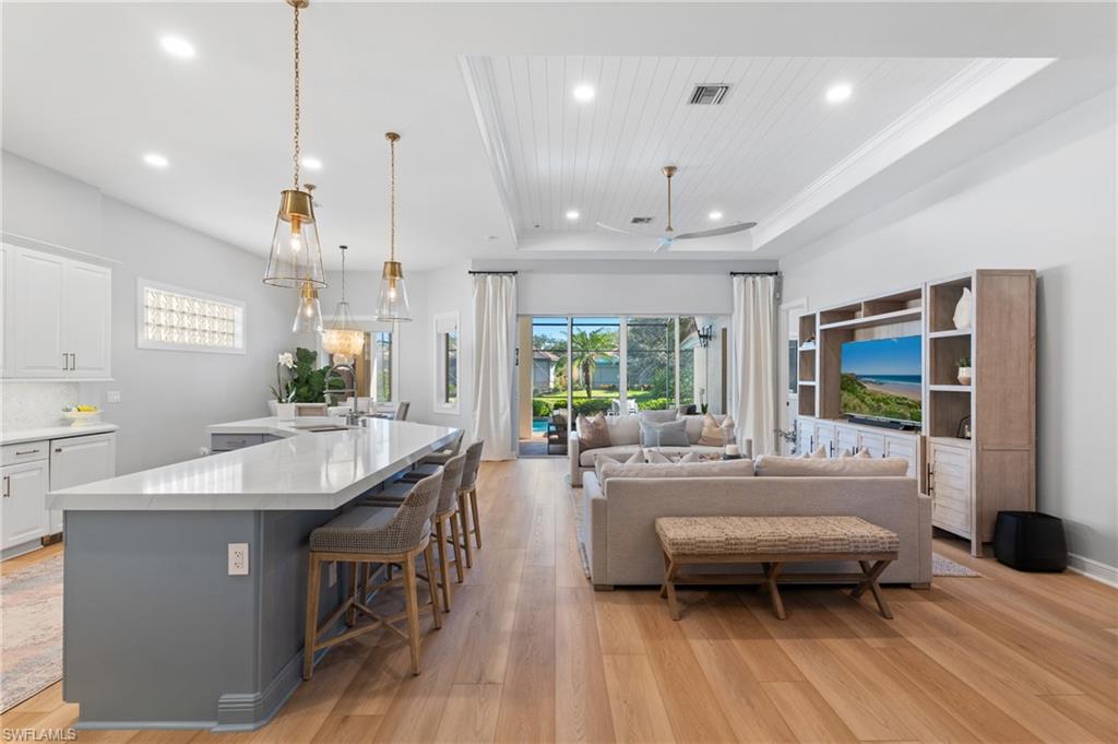 5953 Hammock Isles CIR