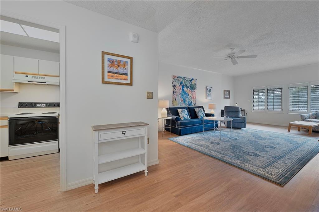 201 Arbor Lake DR # 205 Unit: 2-205