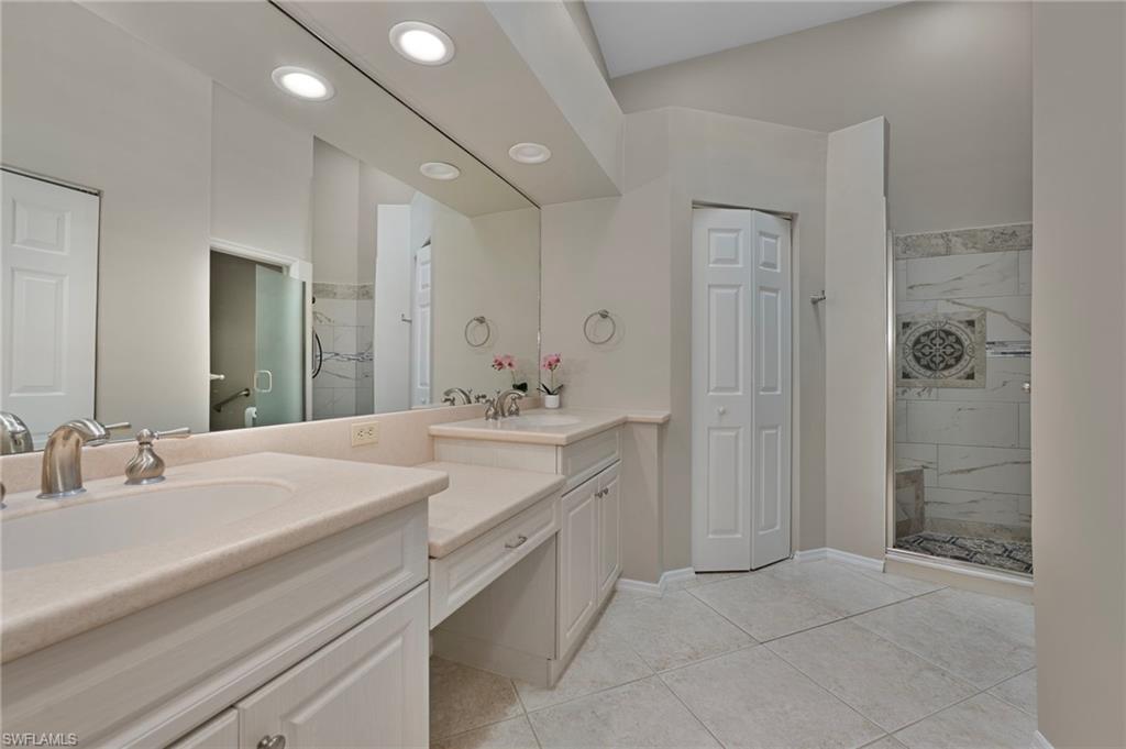 1384 Park Lake DR # 22L