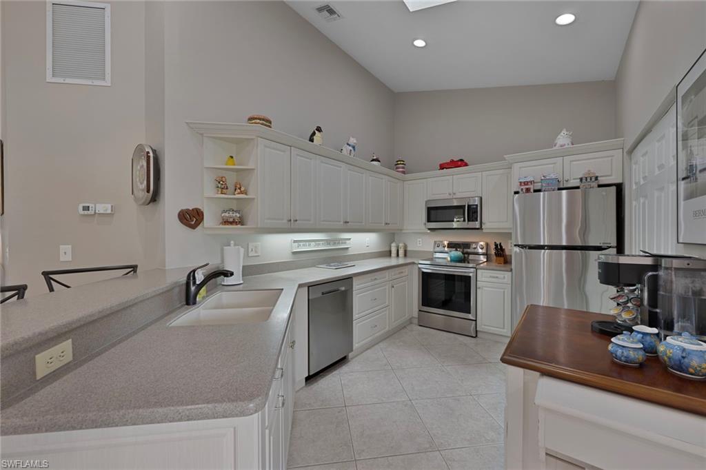 1384 Park Lake DR # 22L