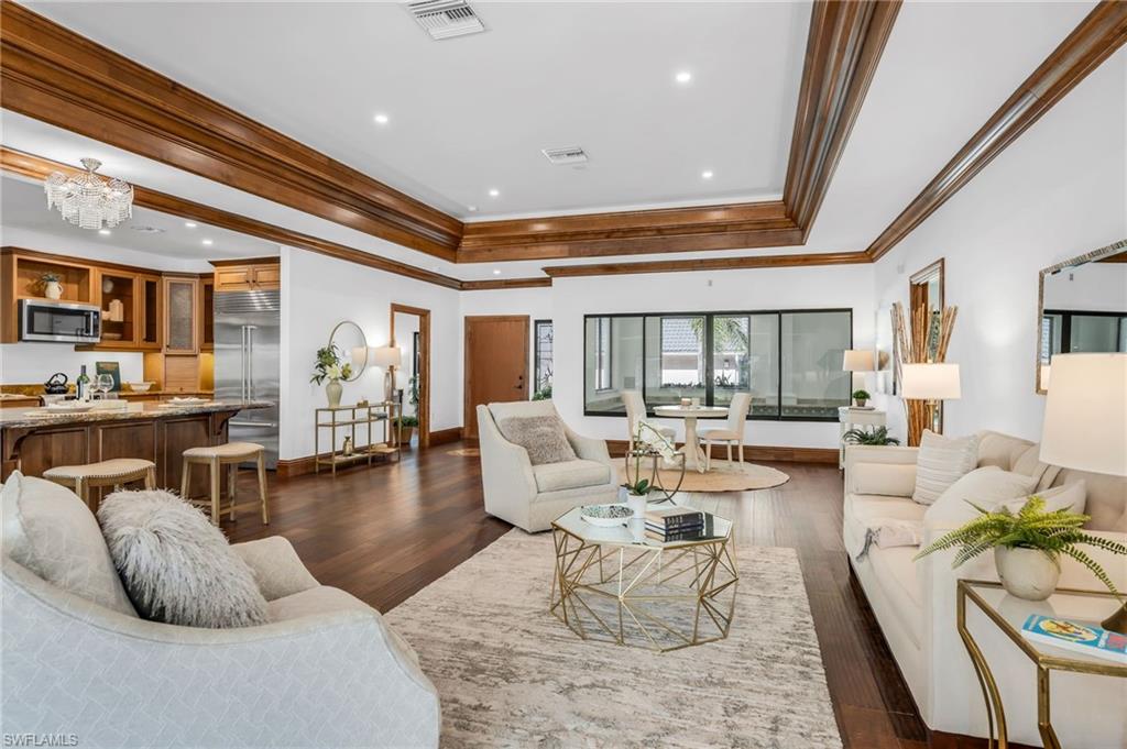 700 Arbor Lake DR # 101 Unit: 7-101