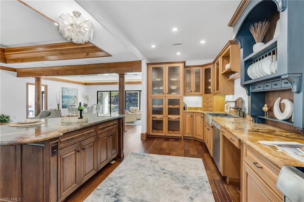 700 Arbor Lake DR # 101 Unit: 7-101