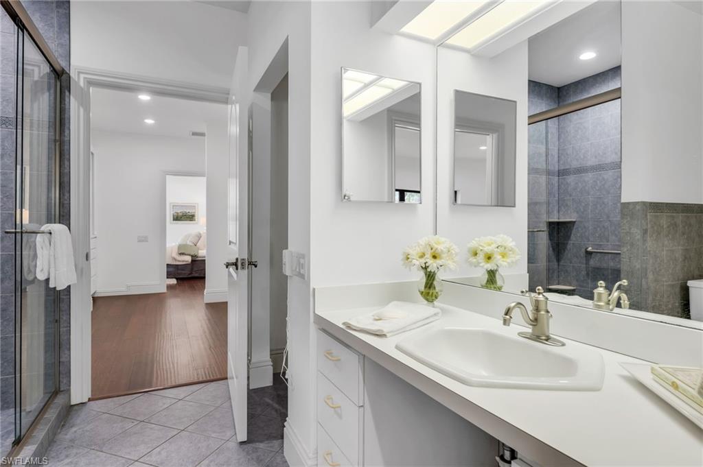 700 Arbor Lake DR # 101 Unit: 7-101