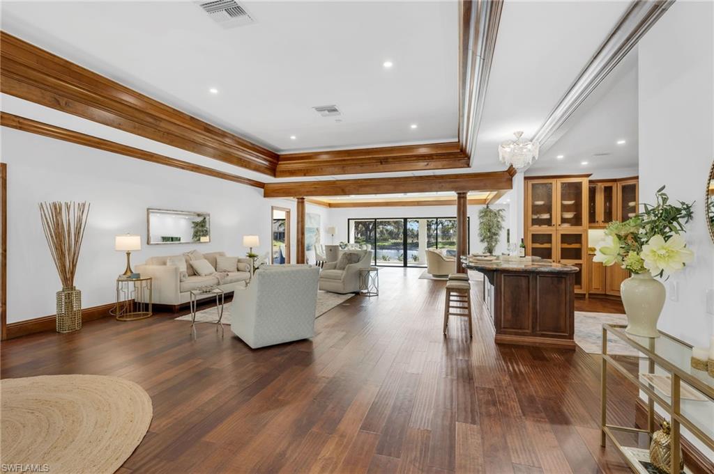 700 Arbor Lake DR # 101 Unit: 7-101