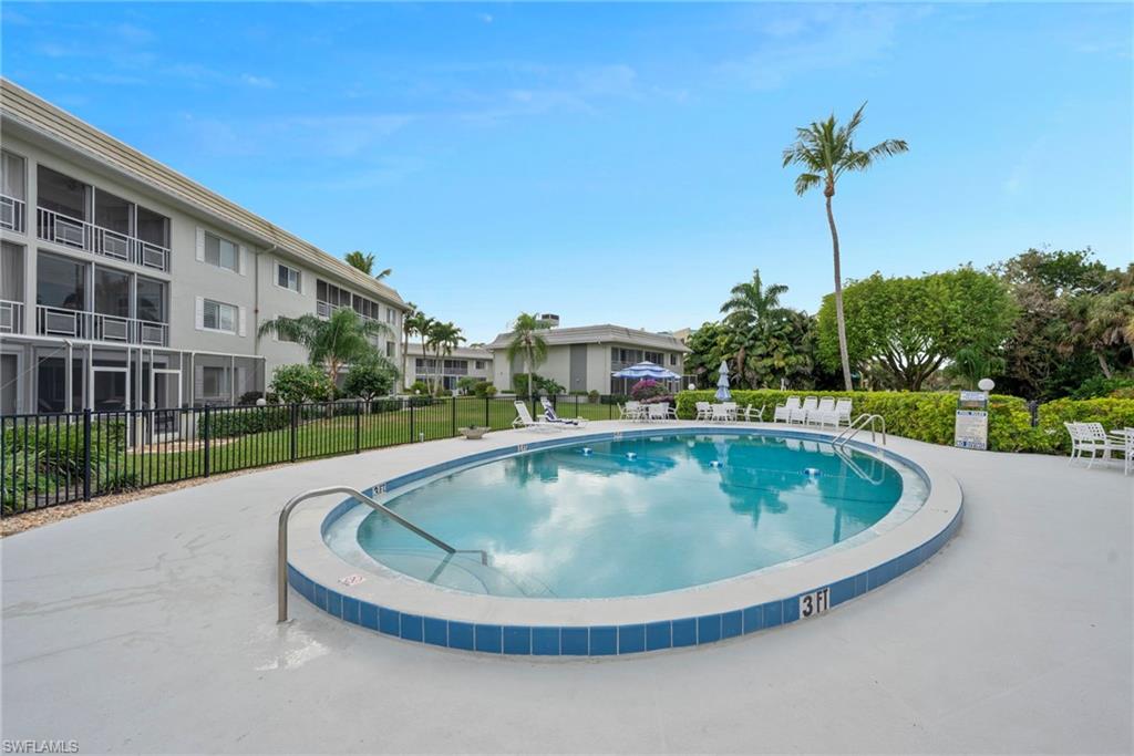 215 Cypress WAY E # C4