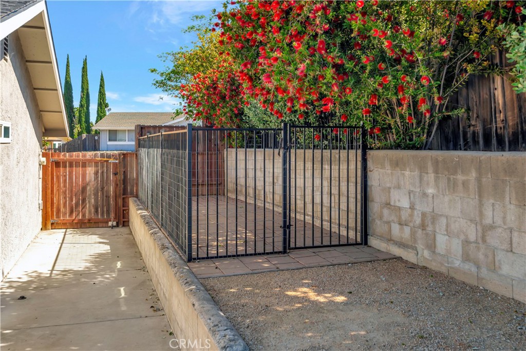 1114 Nanette Lane