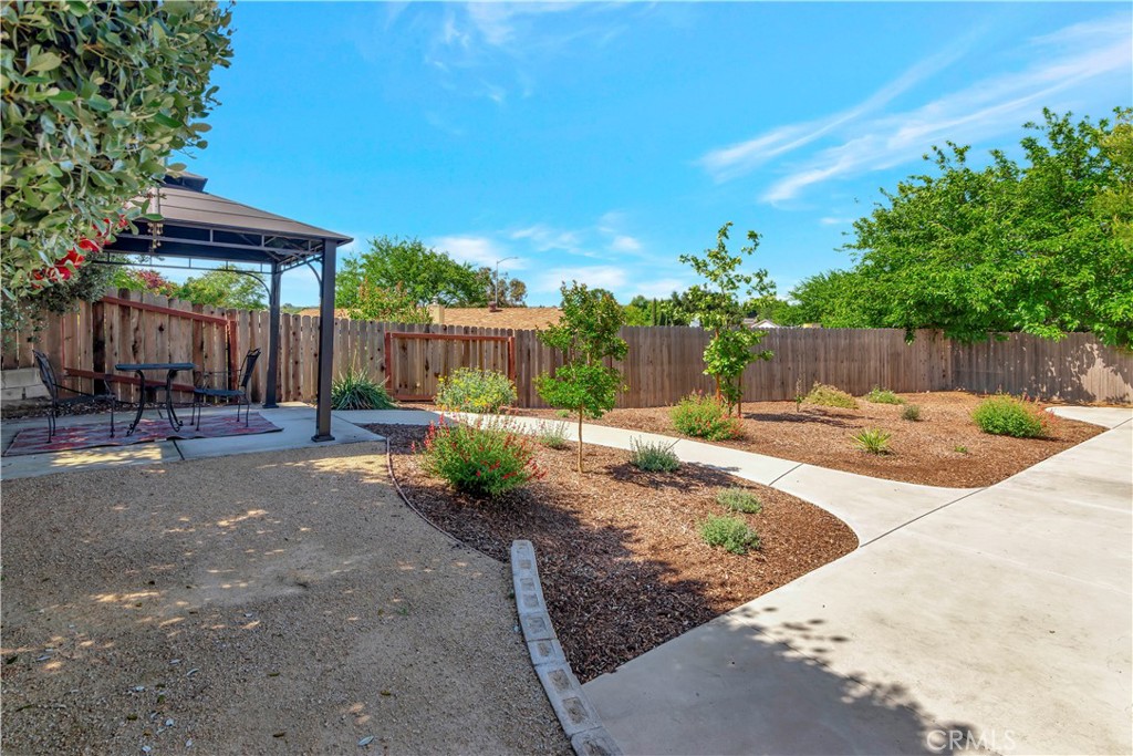 1114 Nanette Lane