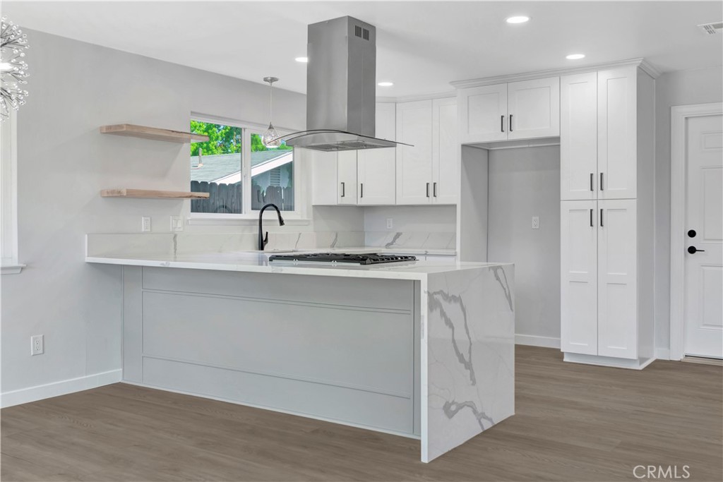 1114 Nanette Lane