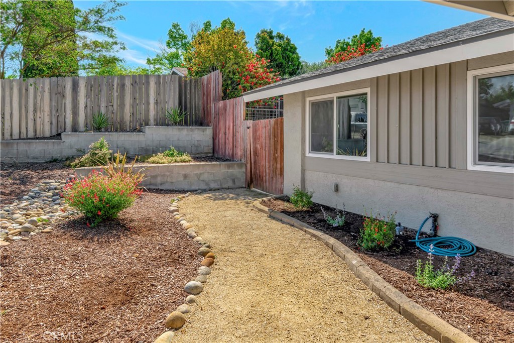 1114 Nanette Lane