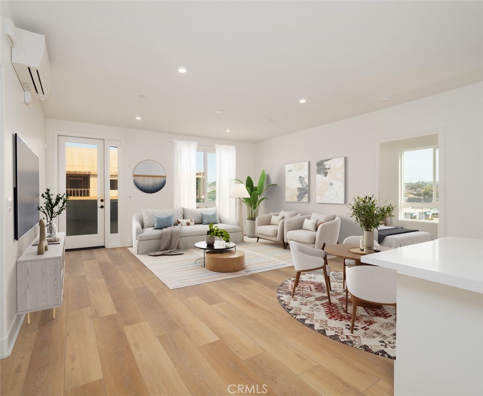 402 W. Grand Ave 409