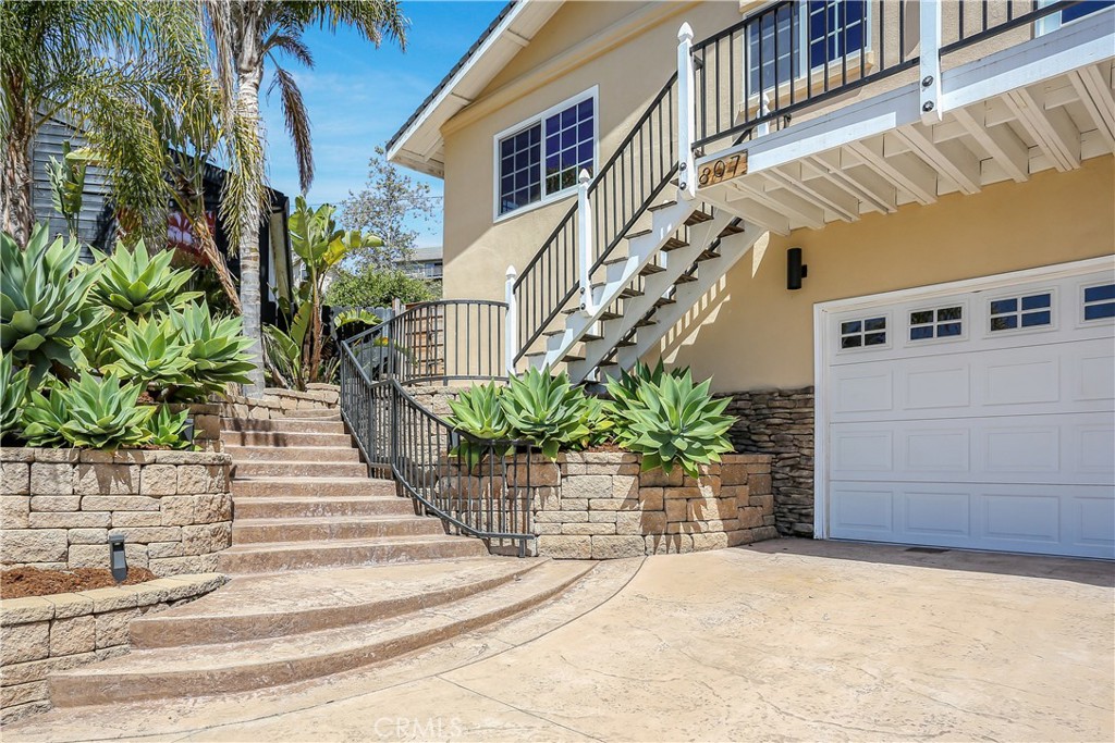 807 Plata Road