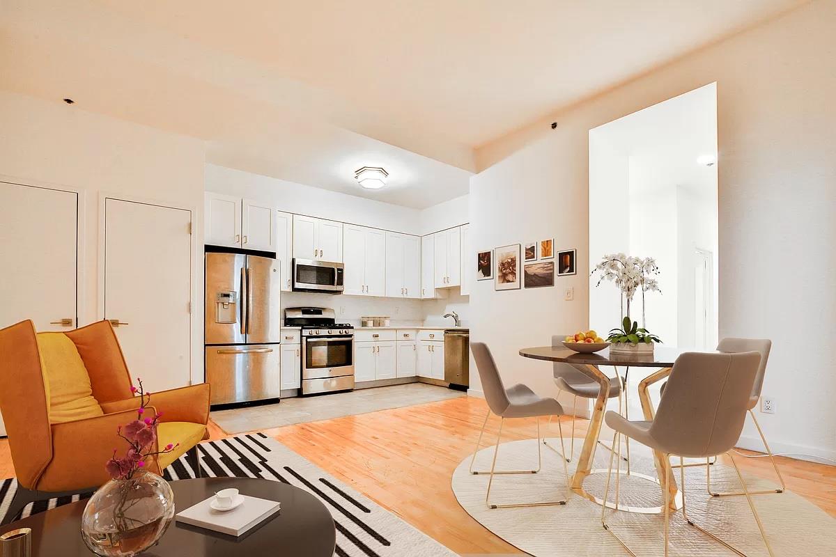 135 William St 3-B