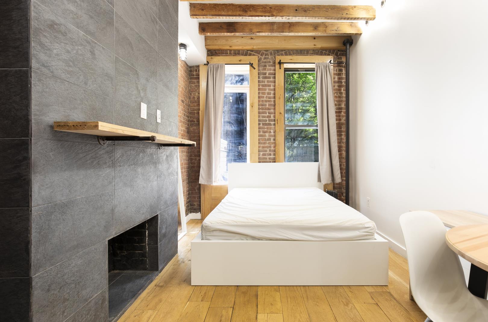 40 Horatio Street 2-A