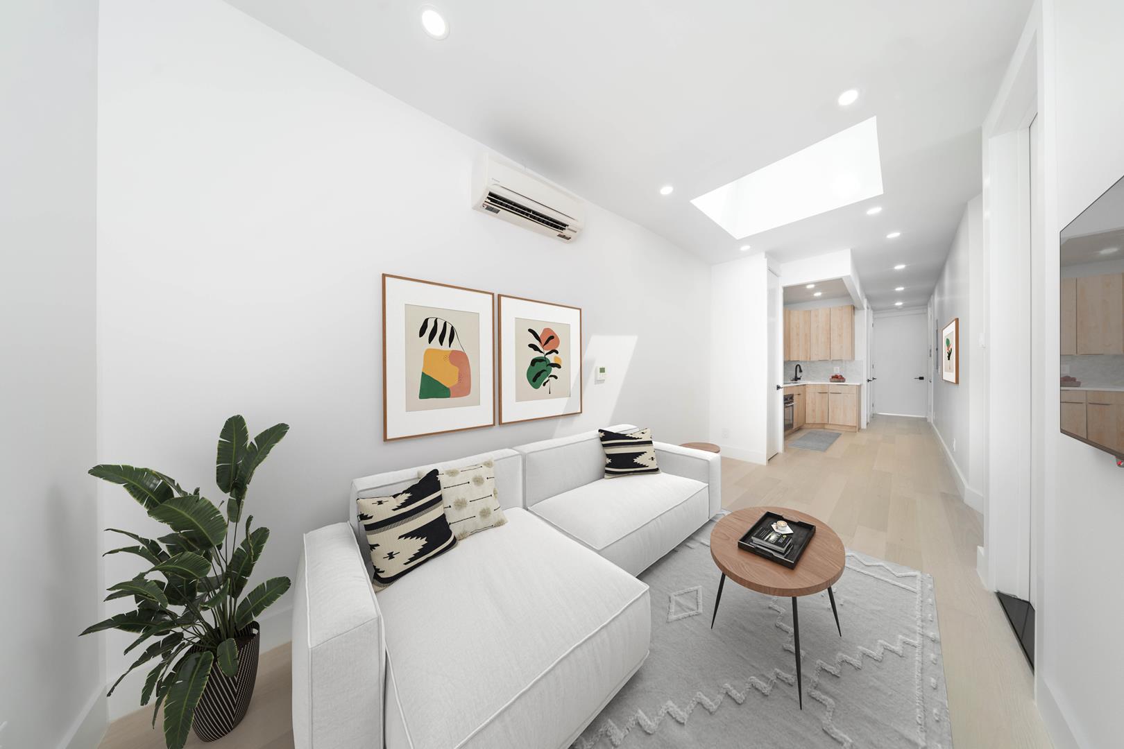 47 Saint Marks Place 5-E