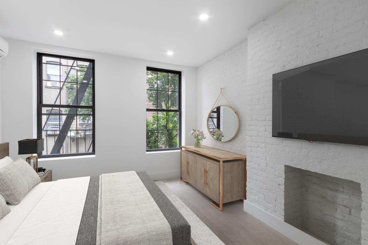 47 Saint Marks Place 2-E