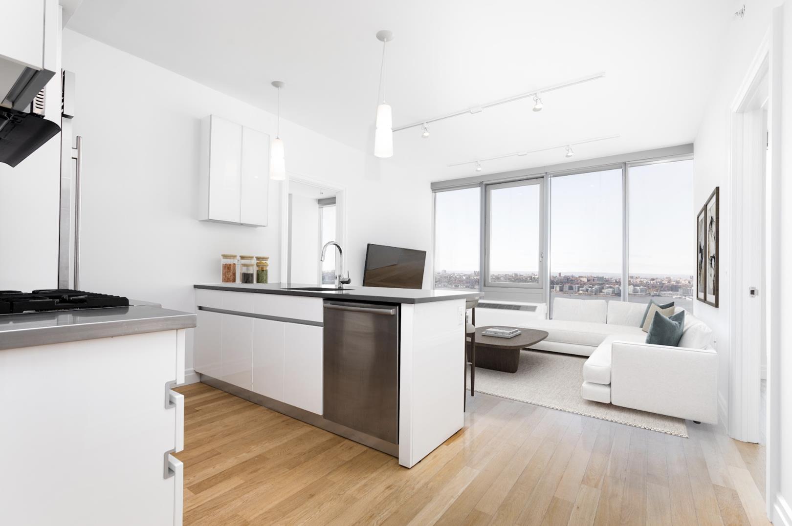 554 W 54th St 23-E