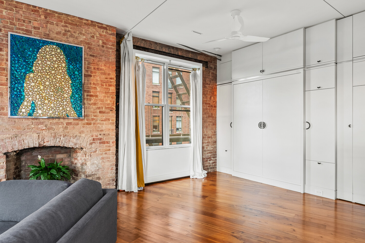 214 RIVERSIDE Drive 508/509