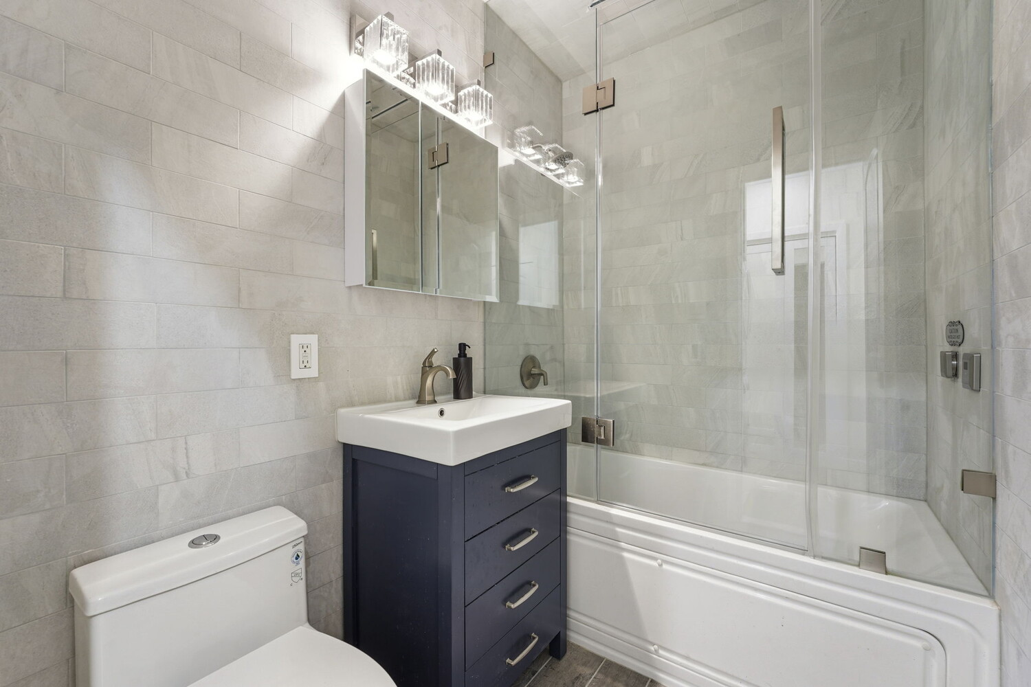 376 W St GB