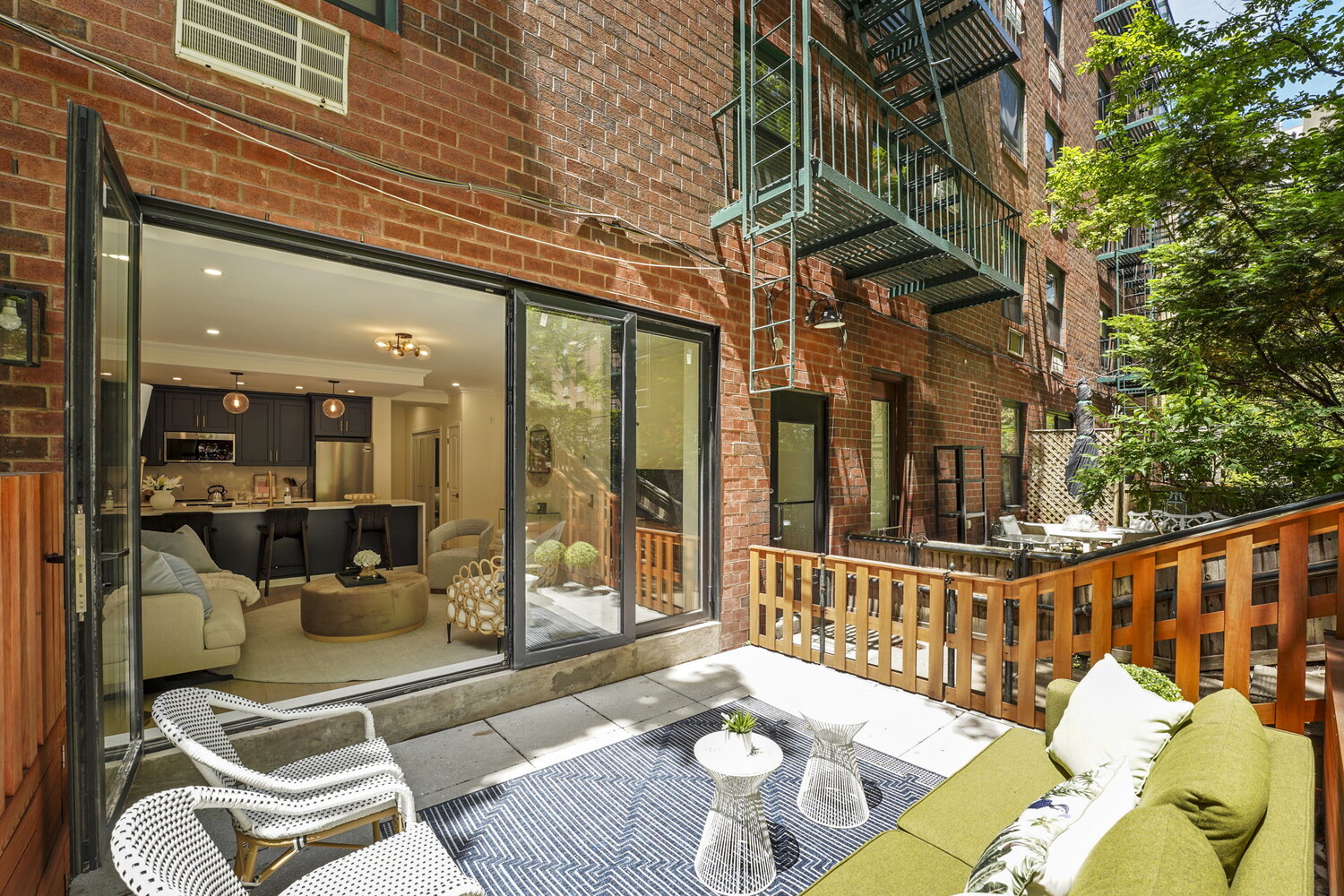 376 W St GB