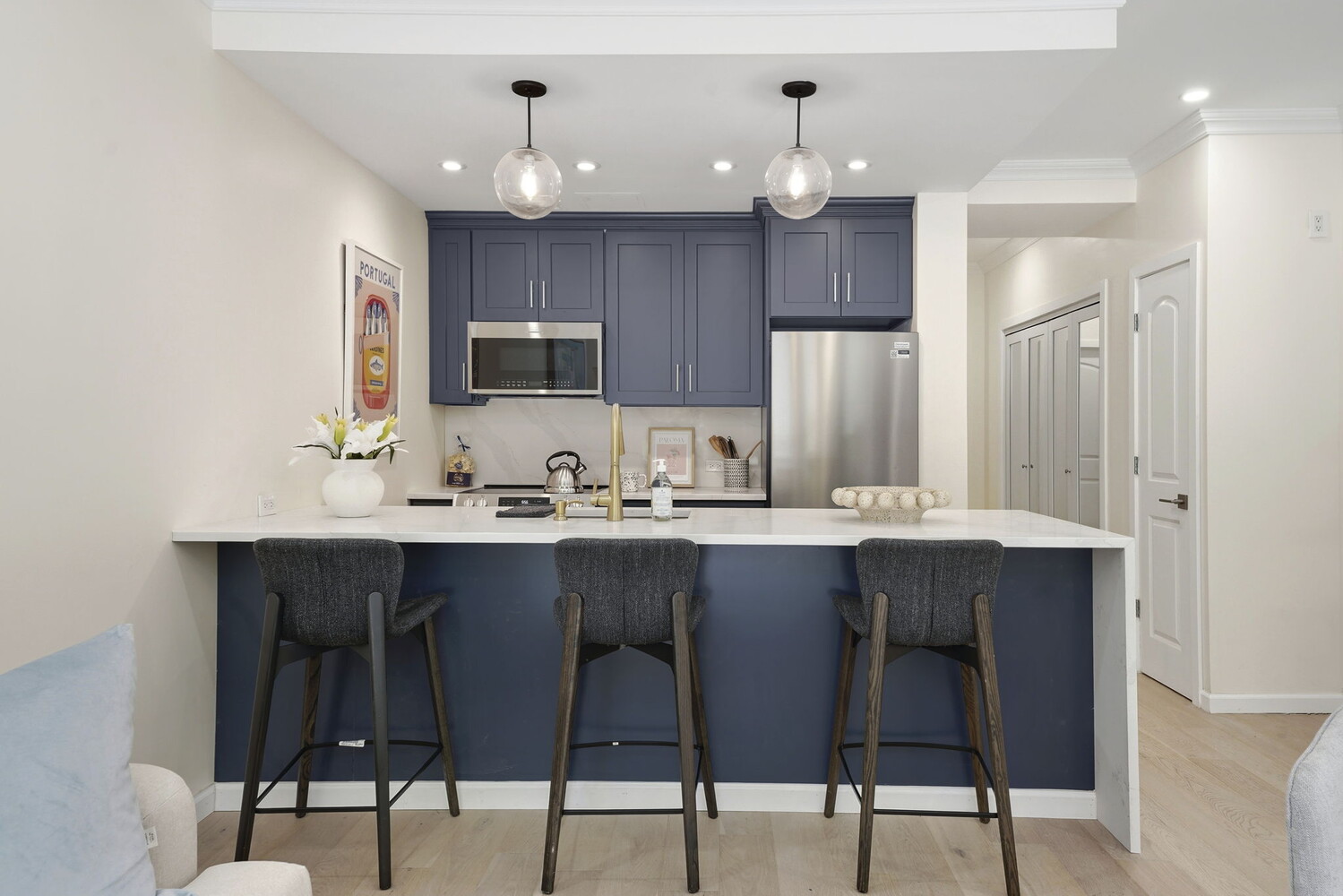 376 W St GB