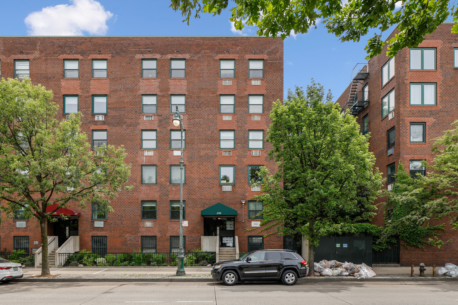 376 W St GB