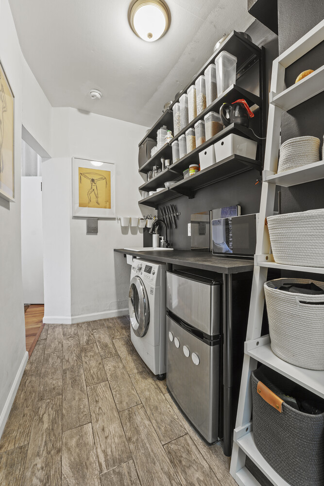 424 E 115TH Street 4B