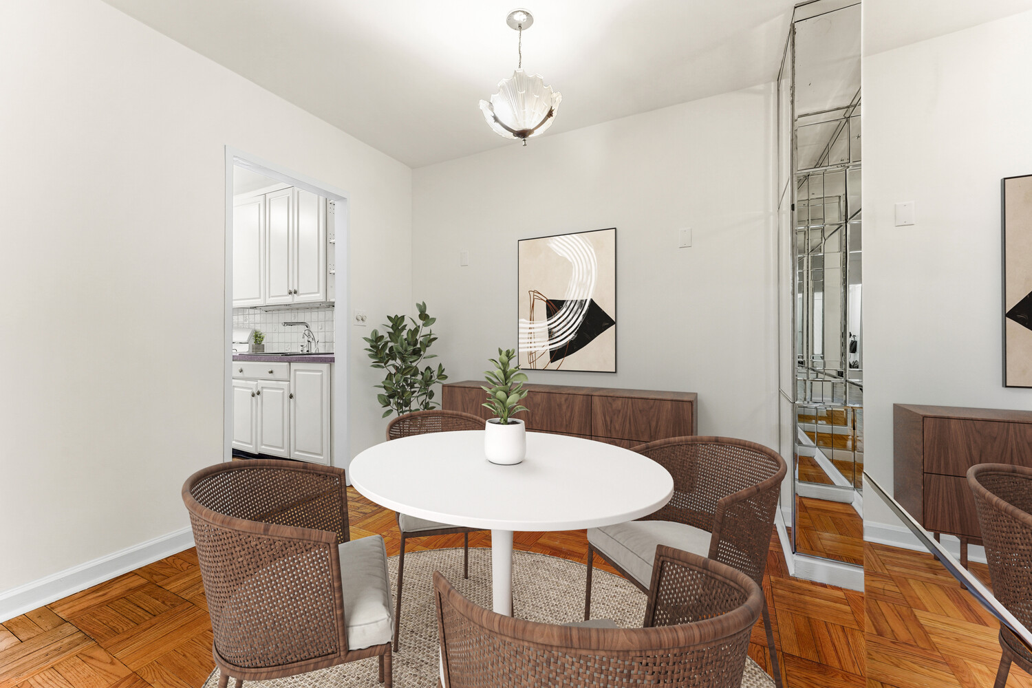70 E 10th St 8V