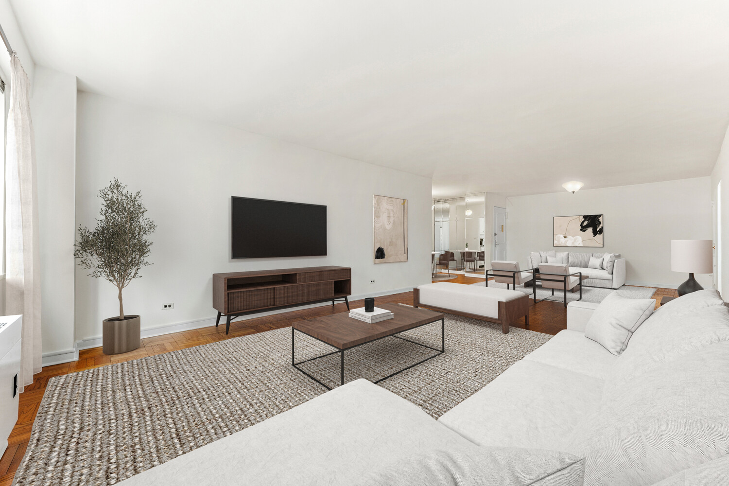 70 E 10th St 8V