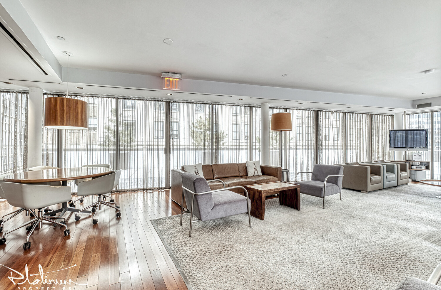 1 Wall Street Court 904