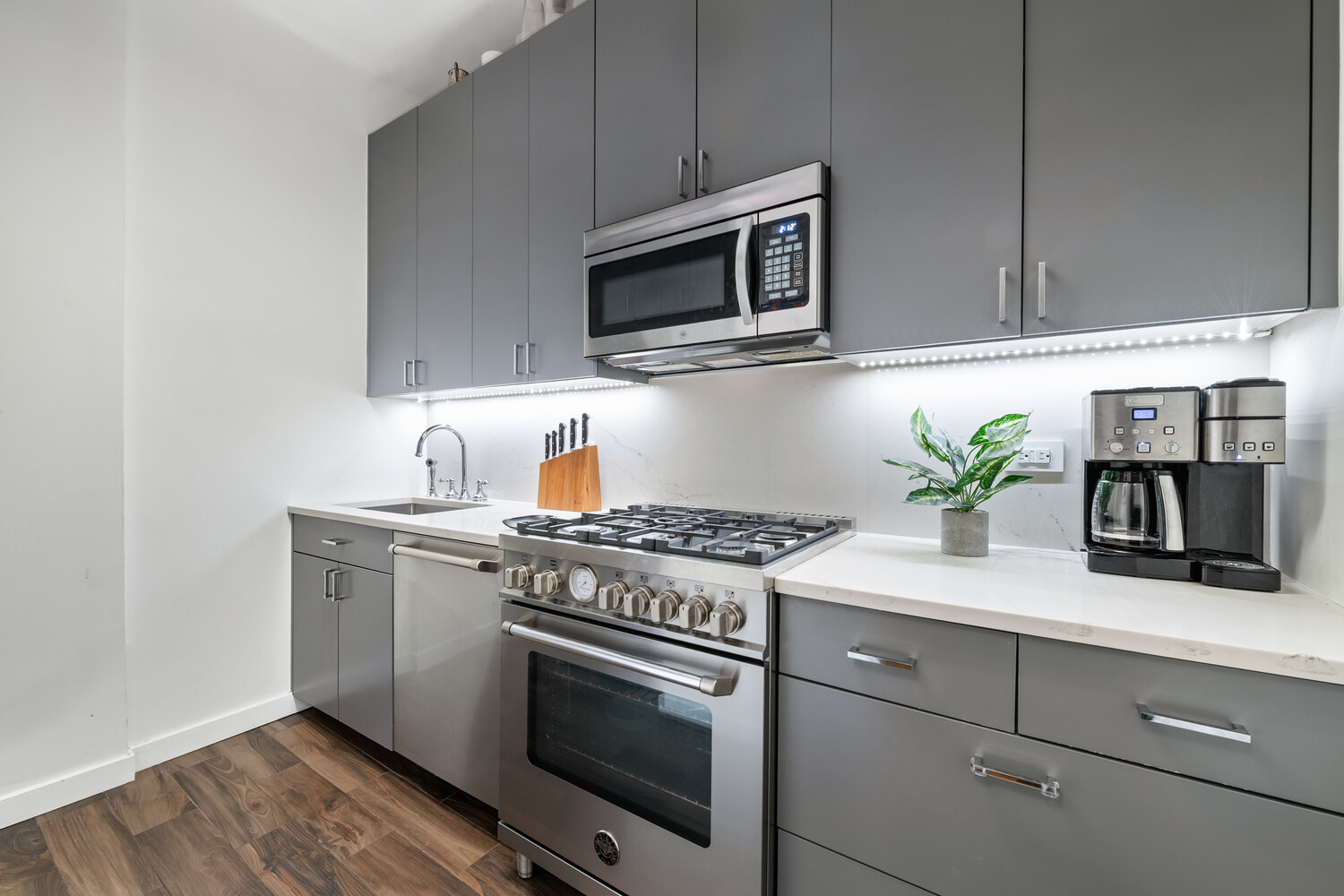 125 W 12TH Street 4D