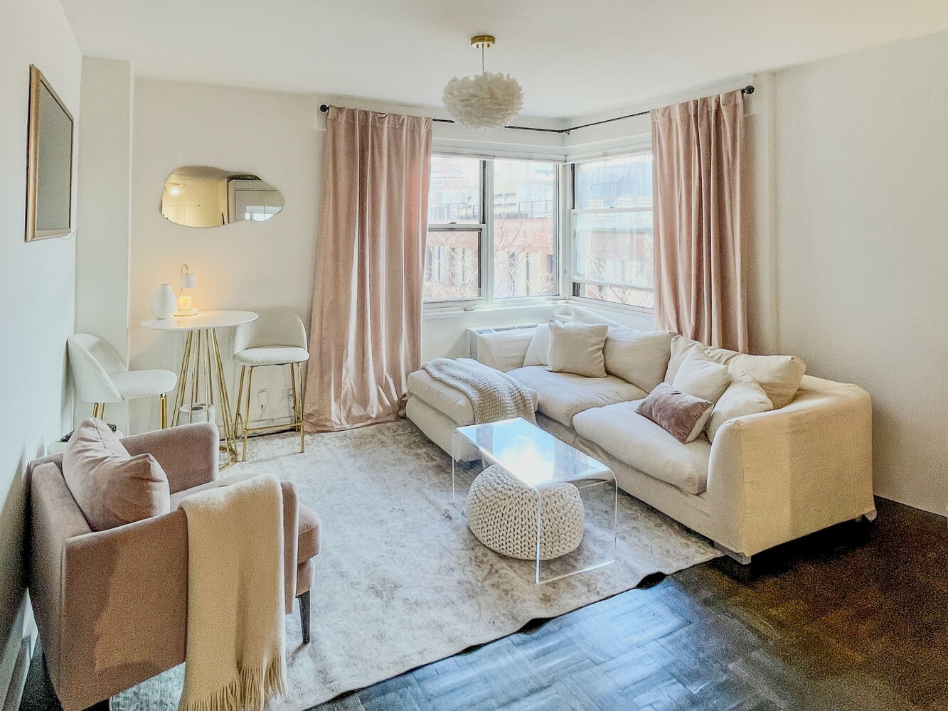 14 HORATIO Street 9A
