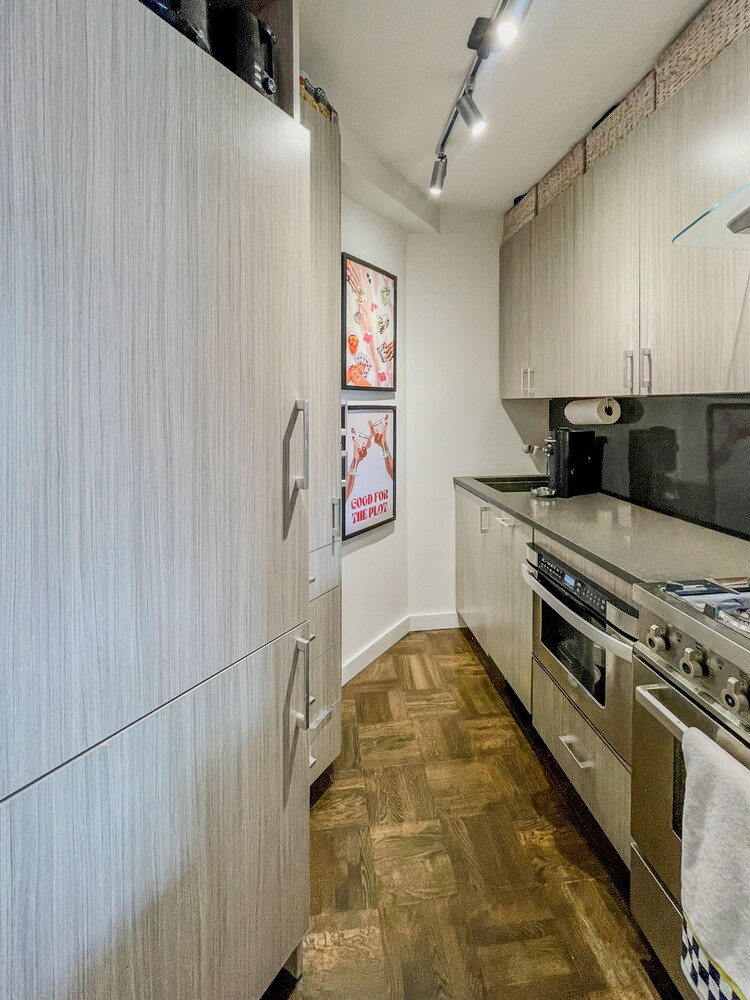 14 HORATIO Street 9A