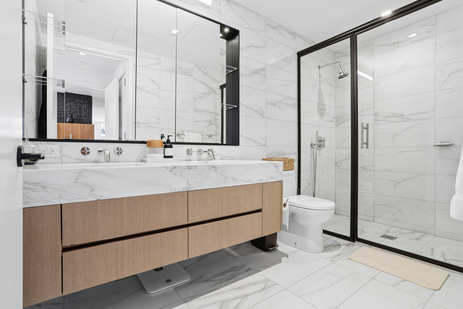 202 BROOME Street 7M