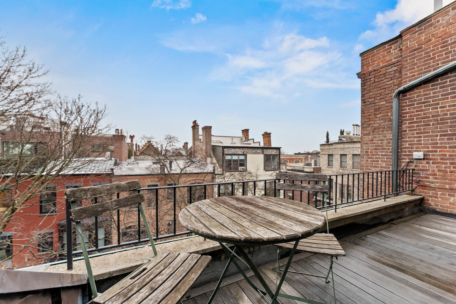 842 CARROLL Street