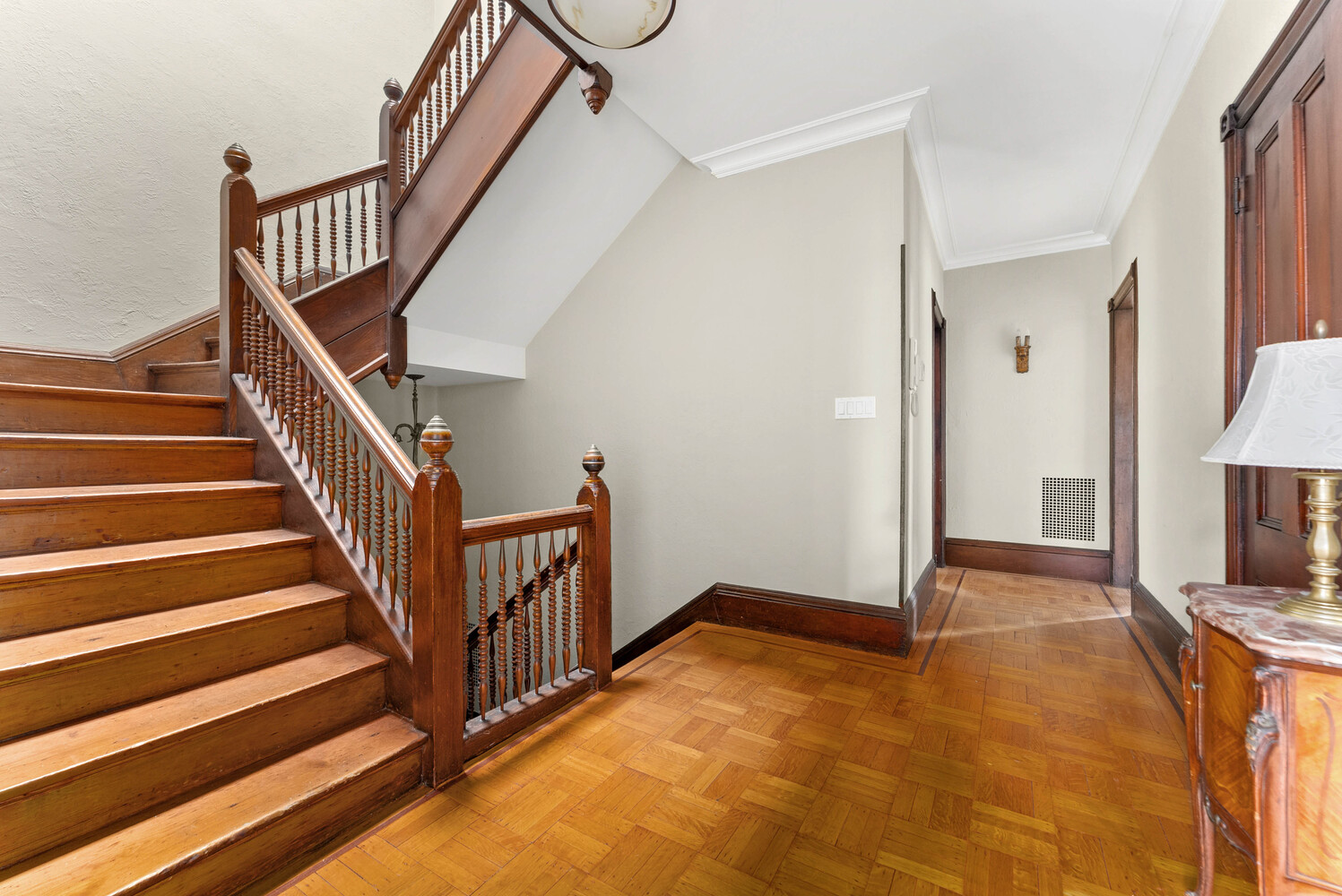 842 CARROLL Street