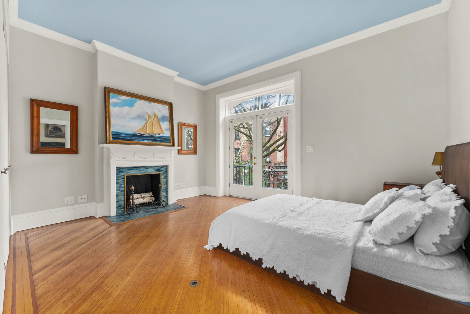 842 CARROLL Street