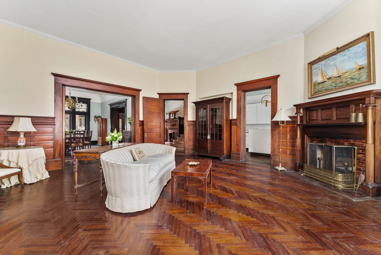 842 CARROLL Street