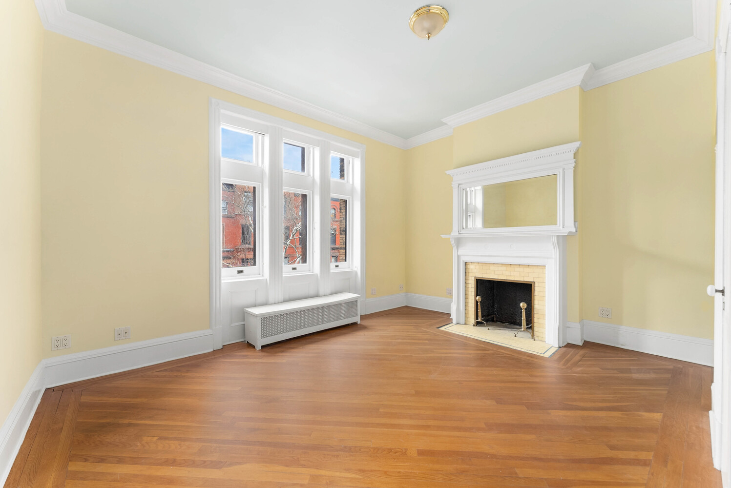842 CARROLL Street