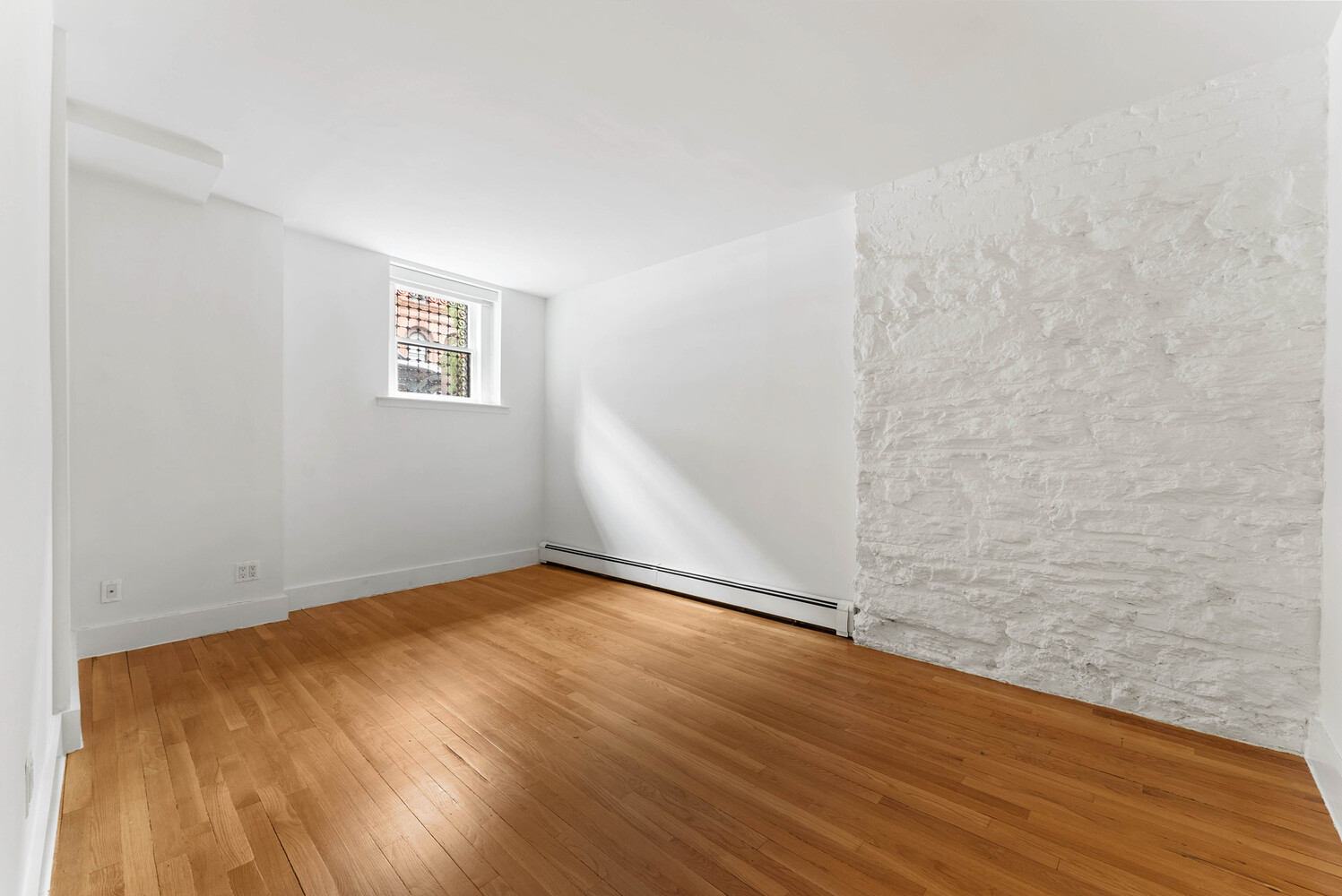 842 CARROLL Street