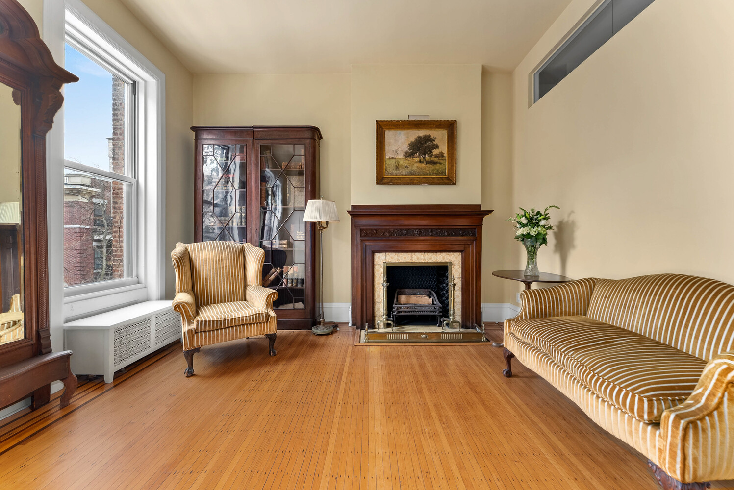 842 CARROLL Street