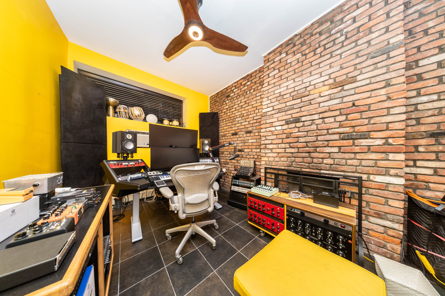 49 E 12TH Street 1B