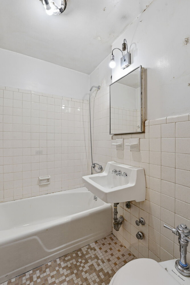326 W 83RD Street 5A