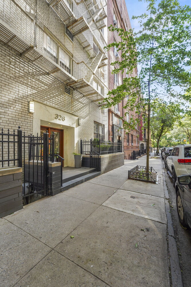326 W 83RD Street 5A