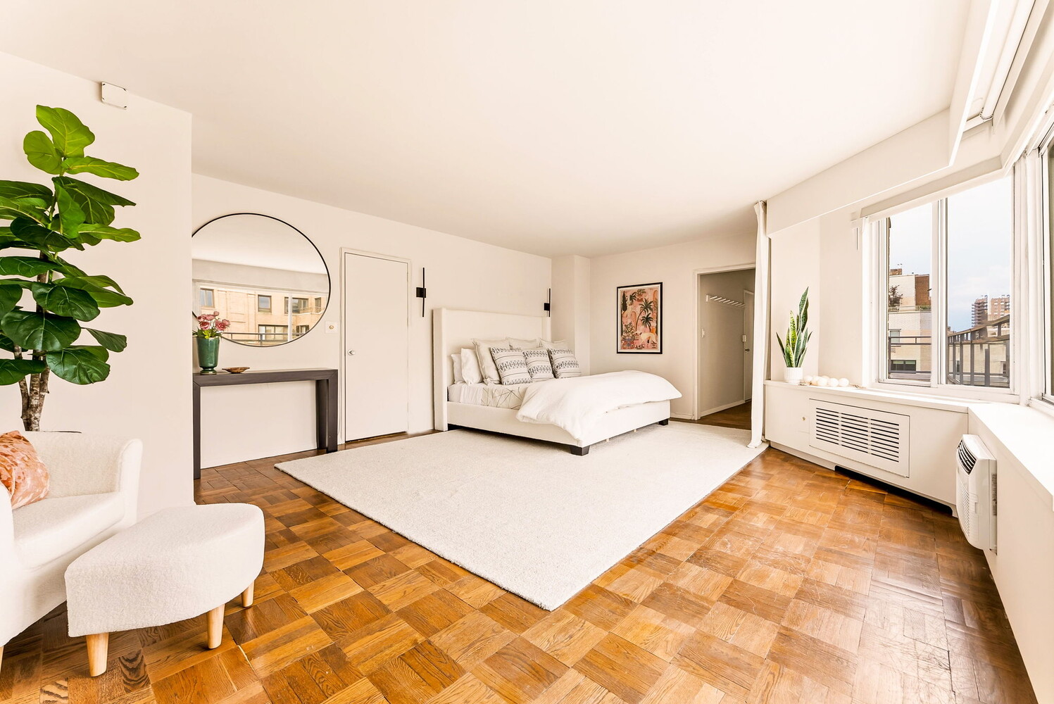 1050 5TH Avenue PHA