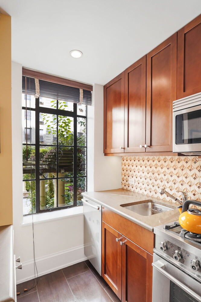 333 W 56TH Street 2L