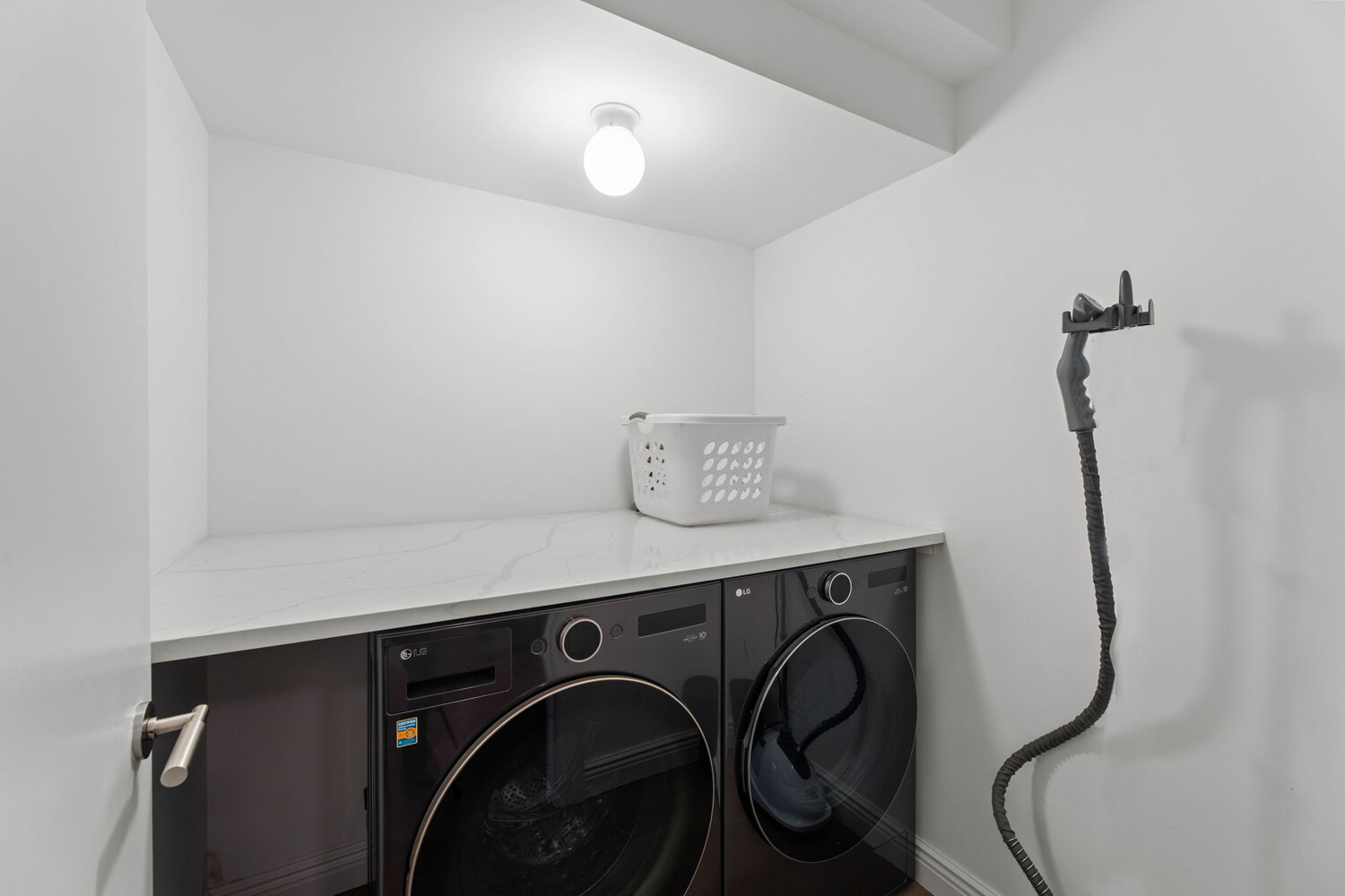 214 N 11TH Street 1V