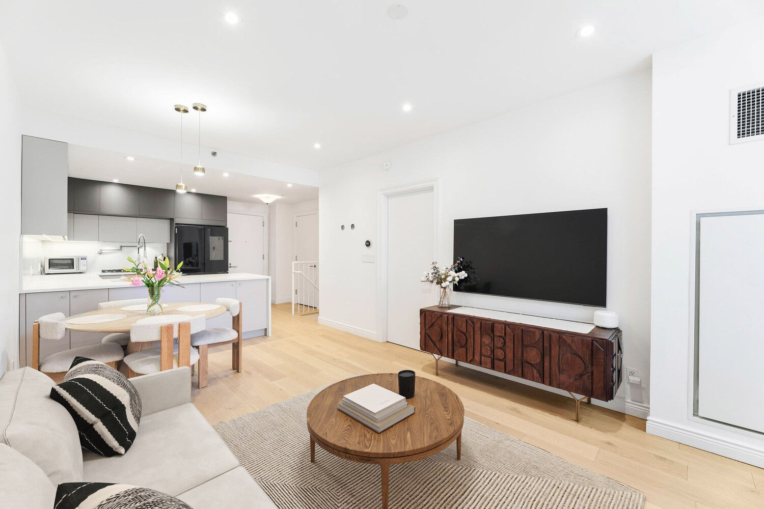 214 N 11TH Street 1V