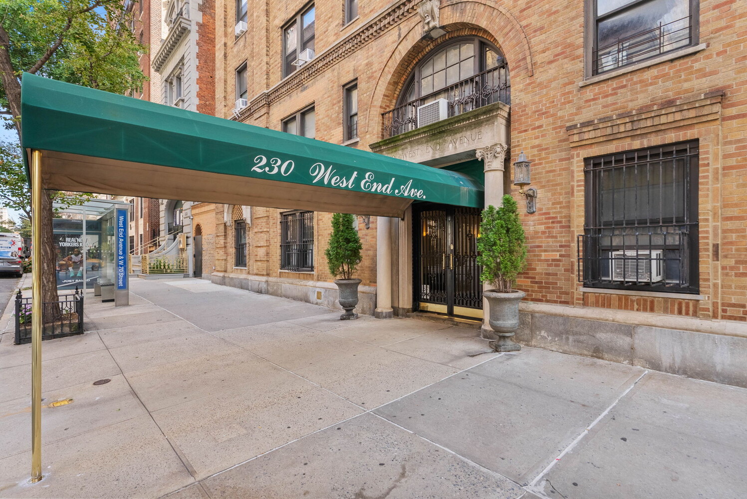 230 W END Avenue 8AG